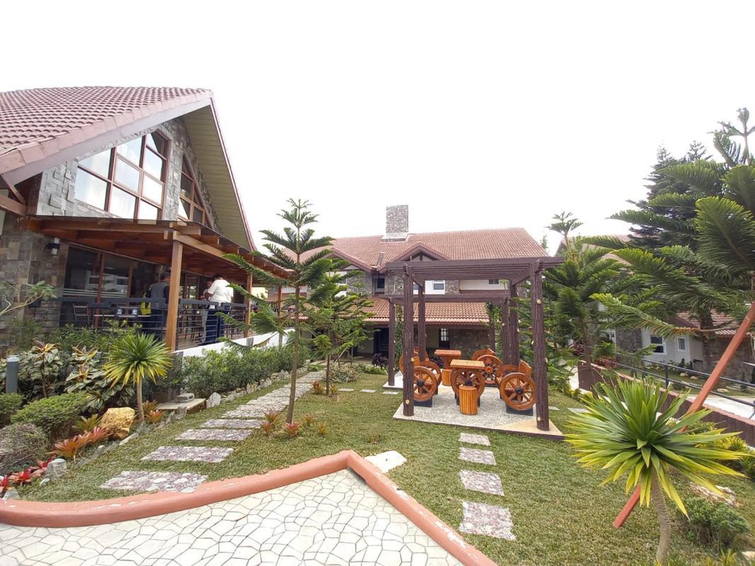 Elliannah Pines Hotel Baguio City Buitenkant foto